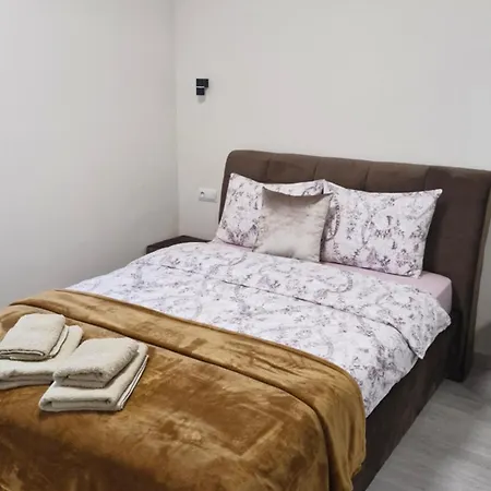 Apartment жуляны
